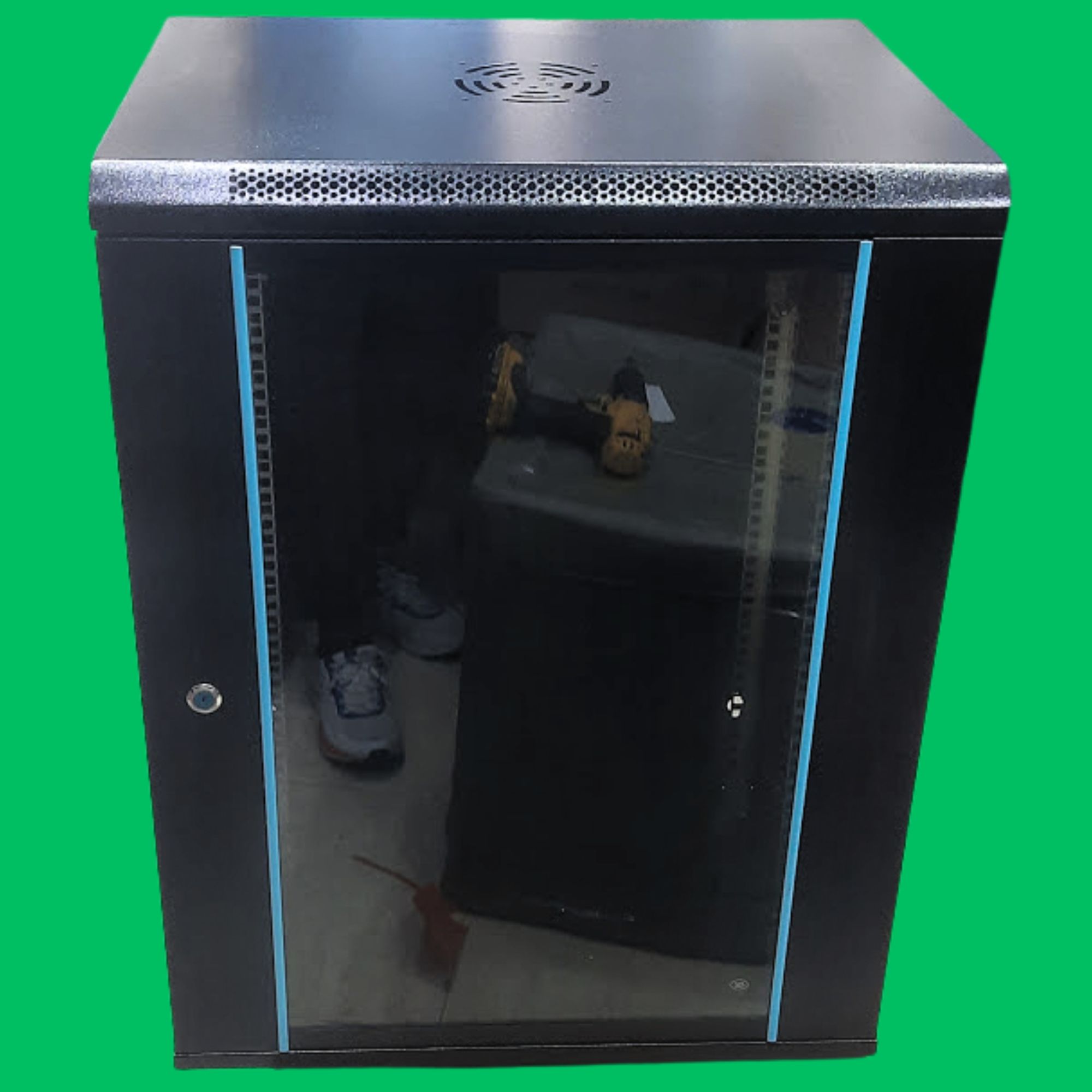 15U Network Cabinet (600x450x800mm, Wall-Mount)