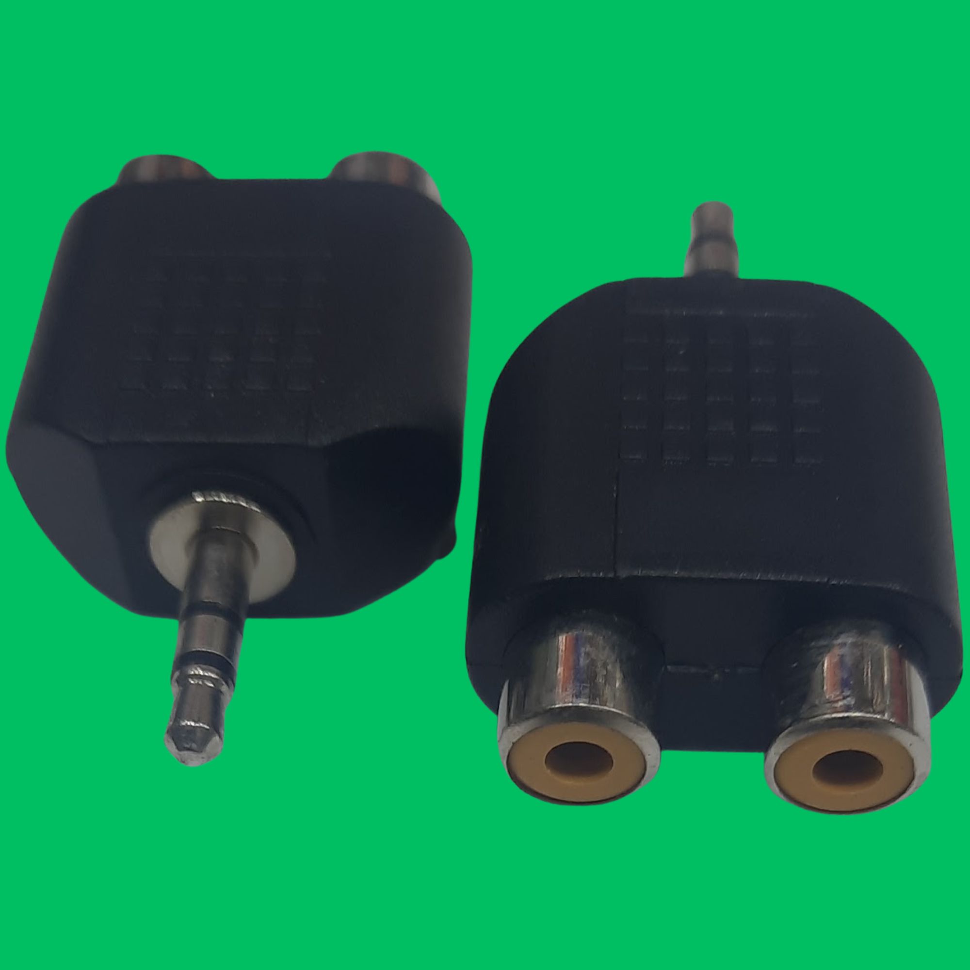 3.5mm Stereo Male to 2x RCA Female Adapter (Black-Silver)