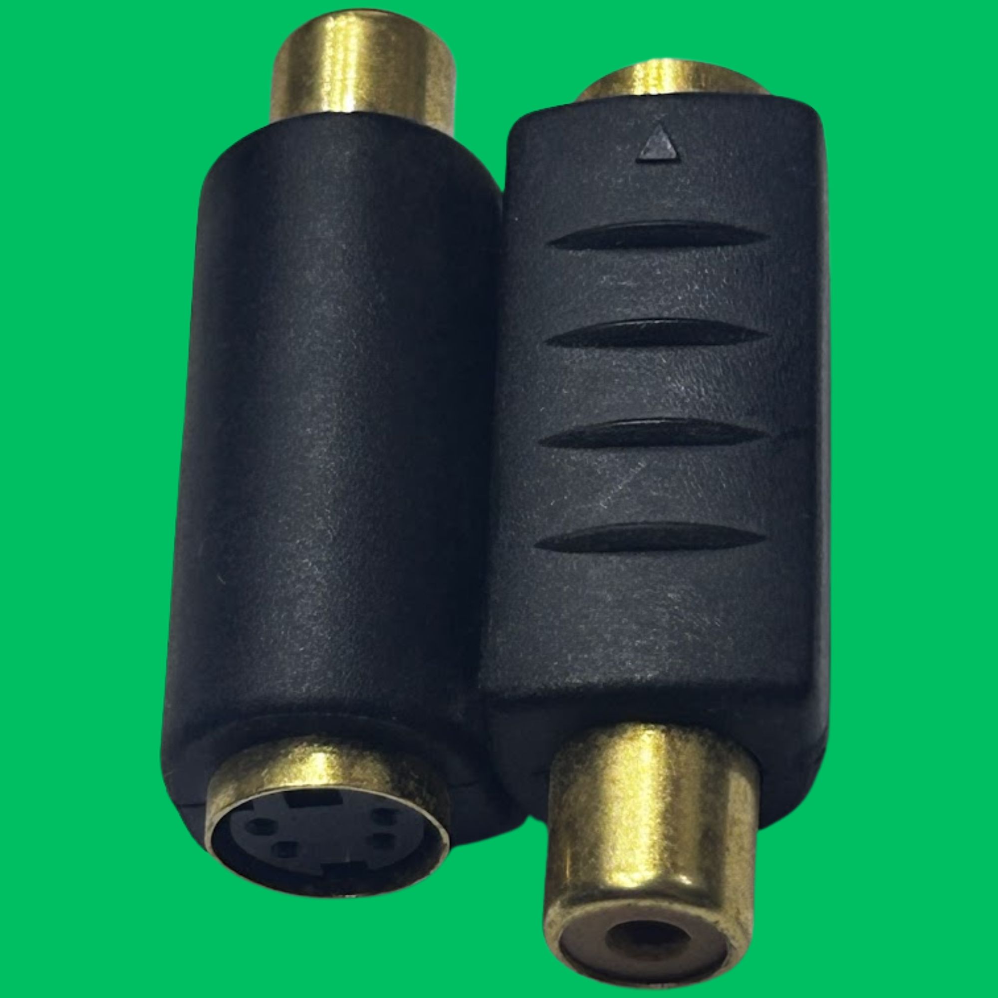 S-Video 4-Pin Female to RCA Female Adapter (Black-Gold)